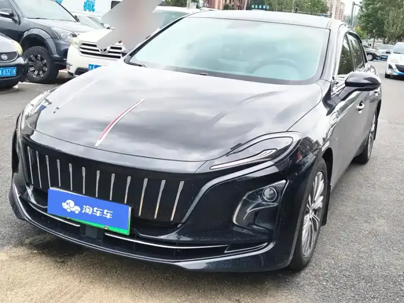 Hongqi E-QM5