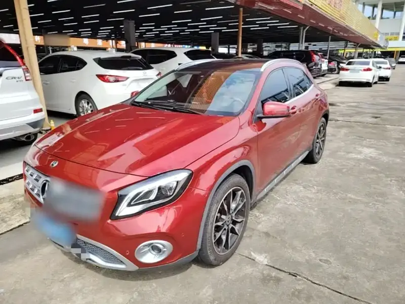 Mercedes-Benz GLA