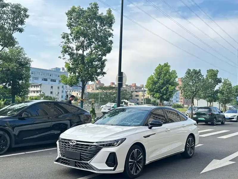 Chery Arrizo 8