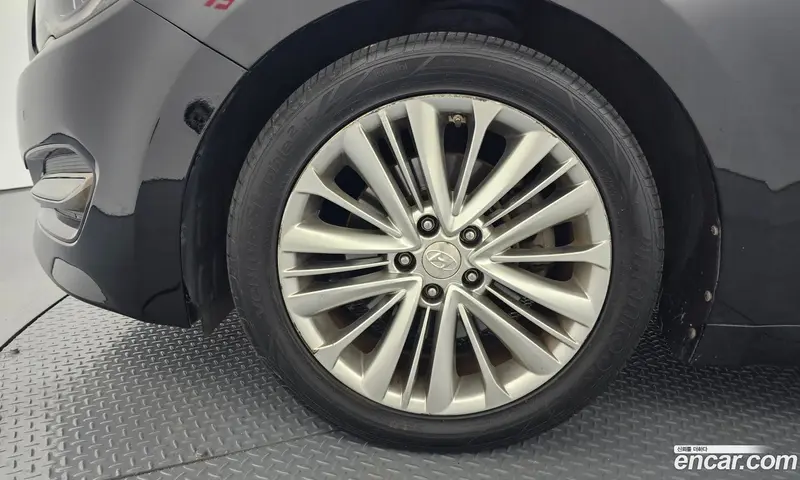 Hyundai Aslan