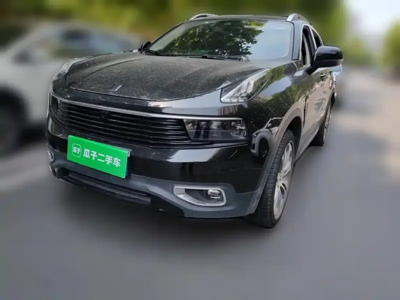 Lynk & Co 01