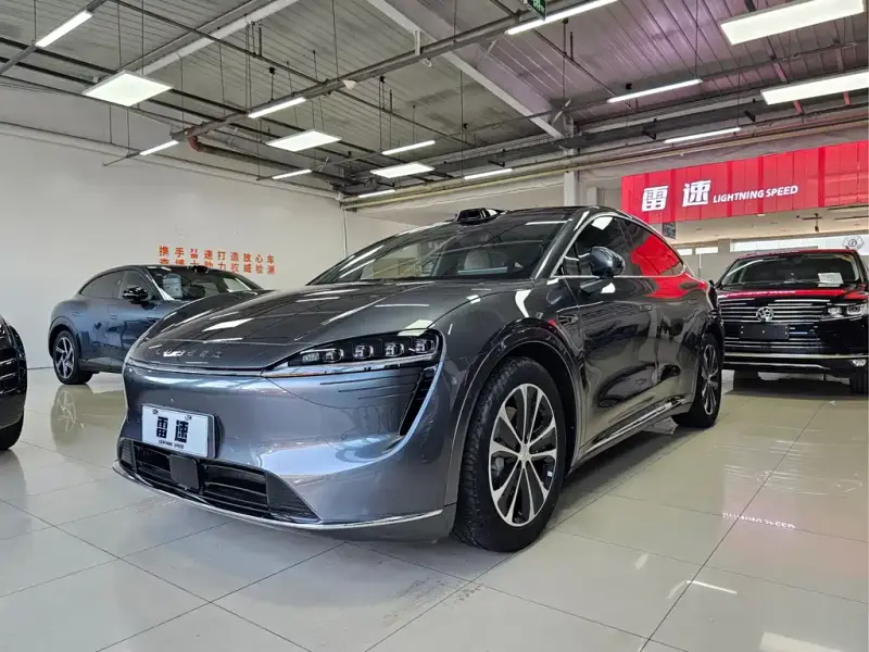 Luxeed Zhijie R7