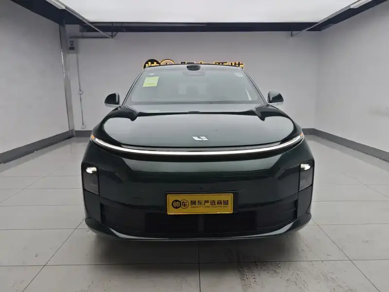 Li Auto L6