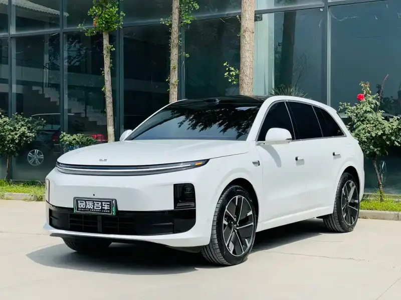 Li Auto L6