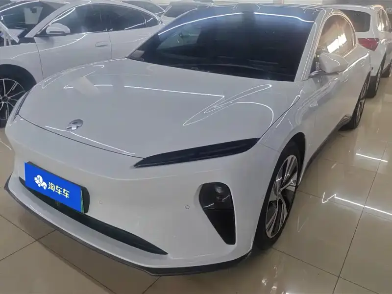 NIO ET5