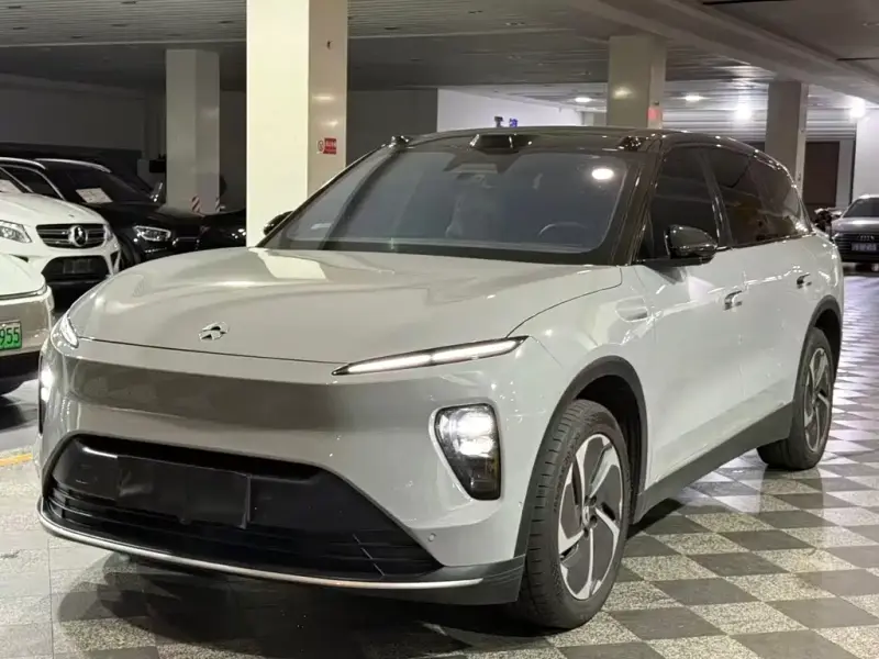 NIO ES8
