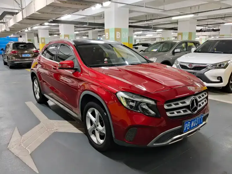 Mercedes-Benz GLA