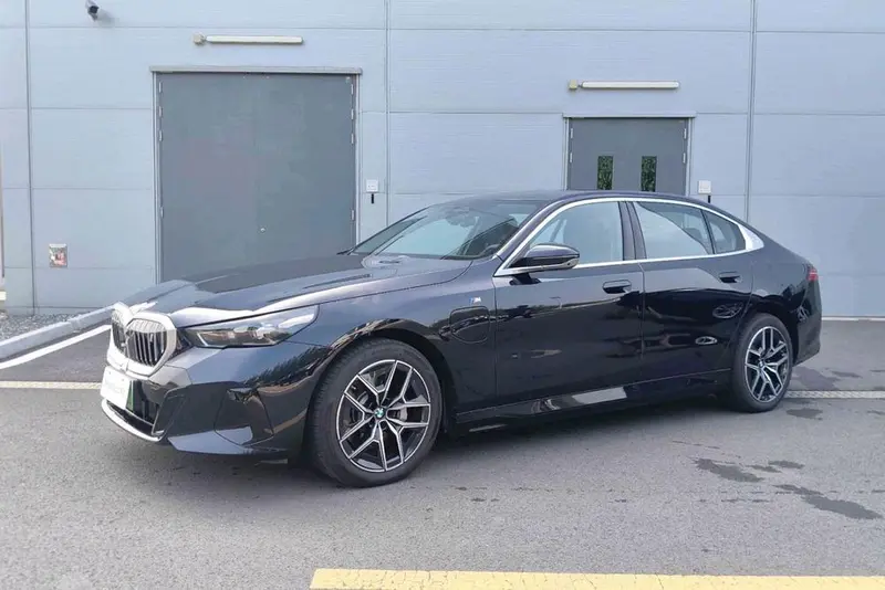 BMW i5