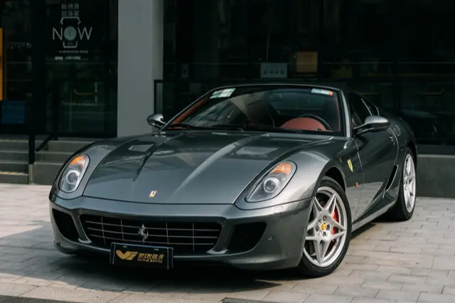 Ferrari 599