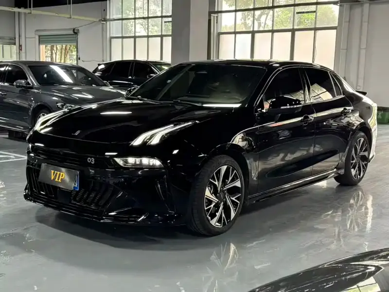 Lynk & Co 03