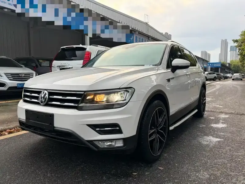 Volkswagen Tiguan L