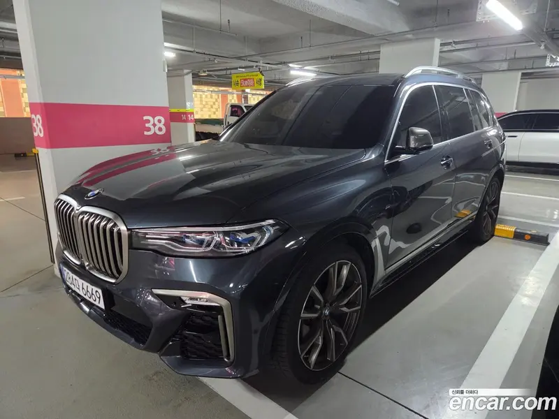 BMW X7