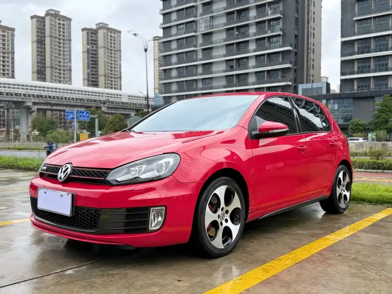 Volkswagen Golf GTI