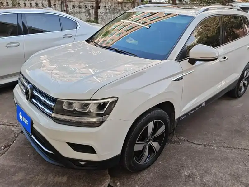 Volkswagen Tharu