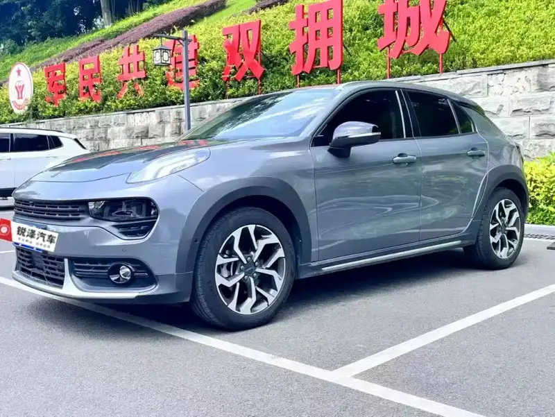 Lynk & Co 02