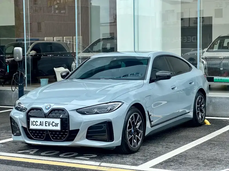 BMW i4