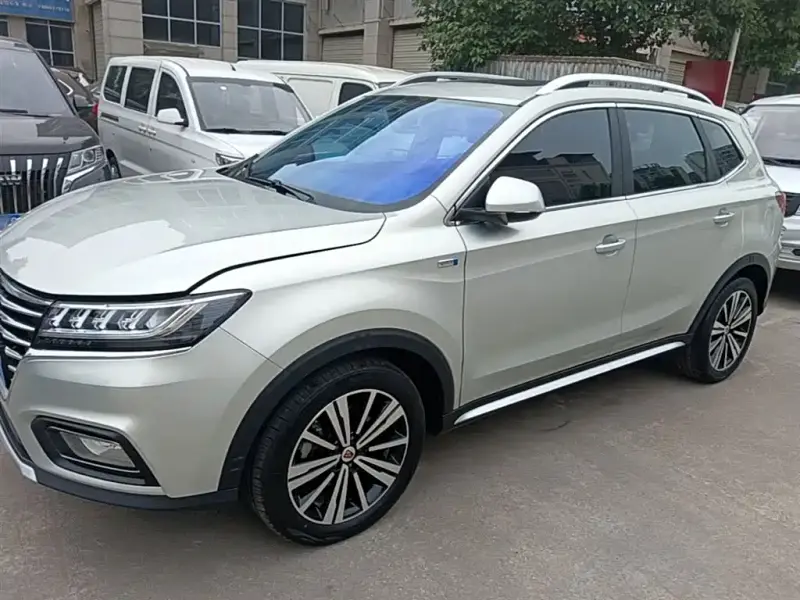 Roewe MG HS (RX5)
