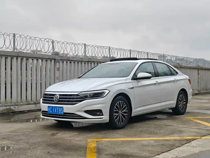 Volkswagen Sagitar