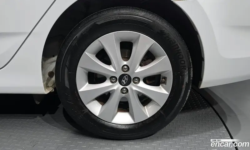 Hyundai Accent