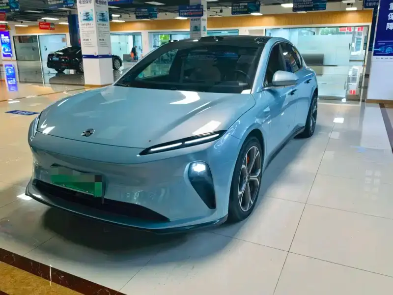 NIO ET5
