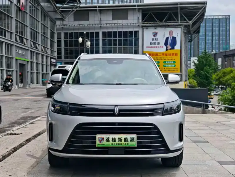 AITO M7