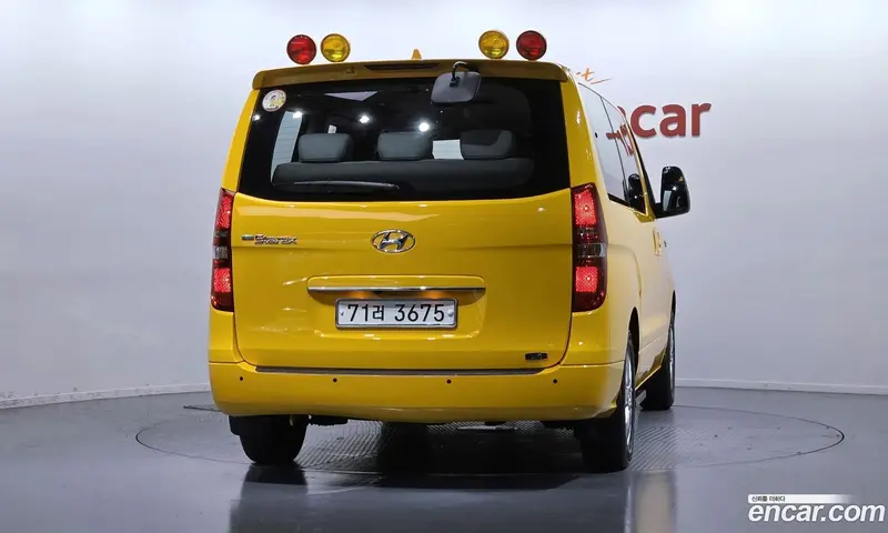 Hyundai H-1