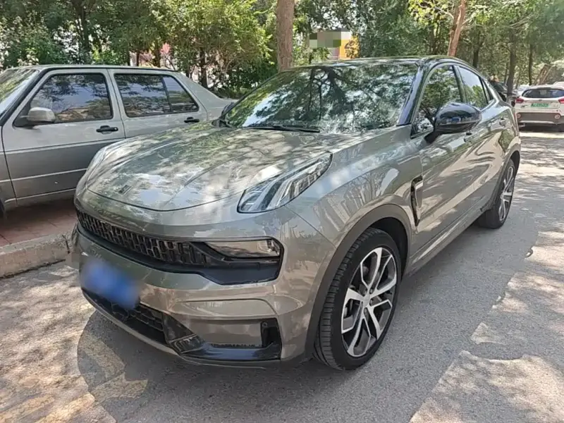 Lynk & Co 05