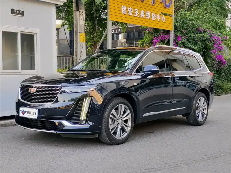 Cadillac XT6