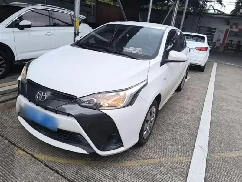 Toyota Yaris L