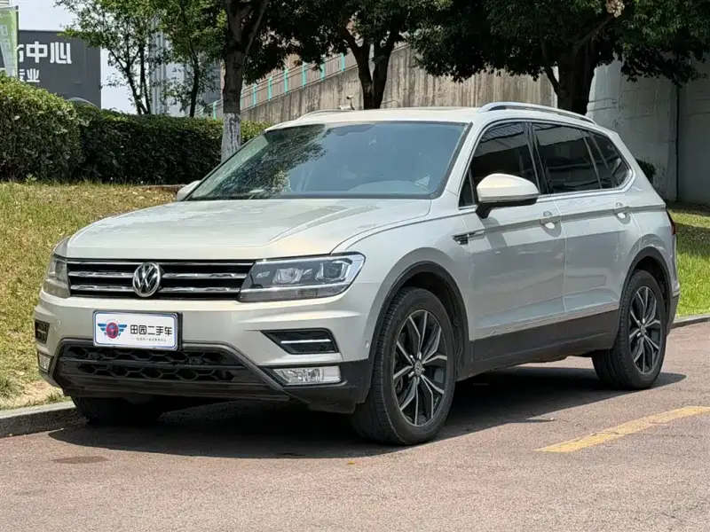 Volkswagen Tiguan L