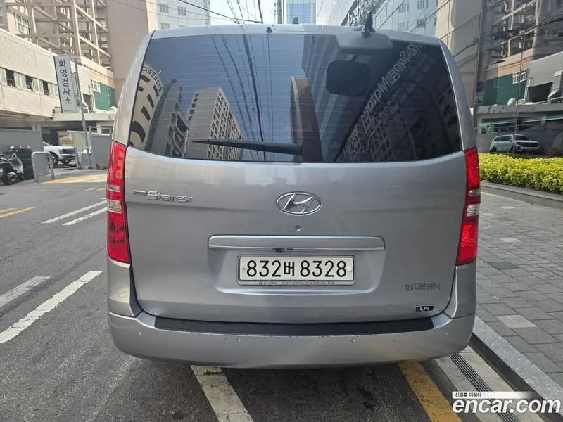 Hyundai H-1