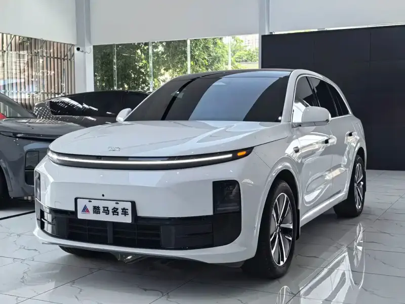 Li Auto L6