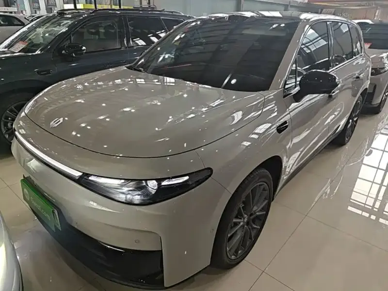 Leapmotor C10