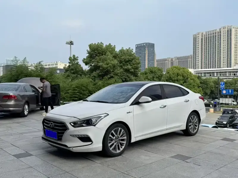 Hyundai Mistra