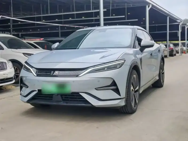BYD L EV