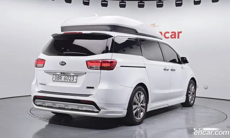 Kia Carnival (Canival)