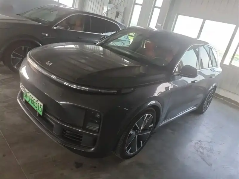 Li Auto L8