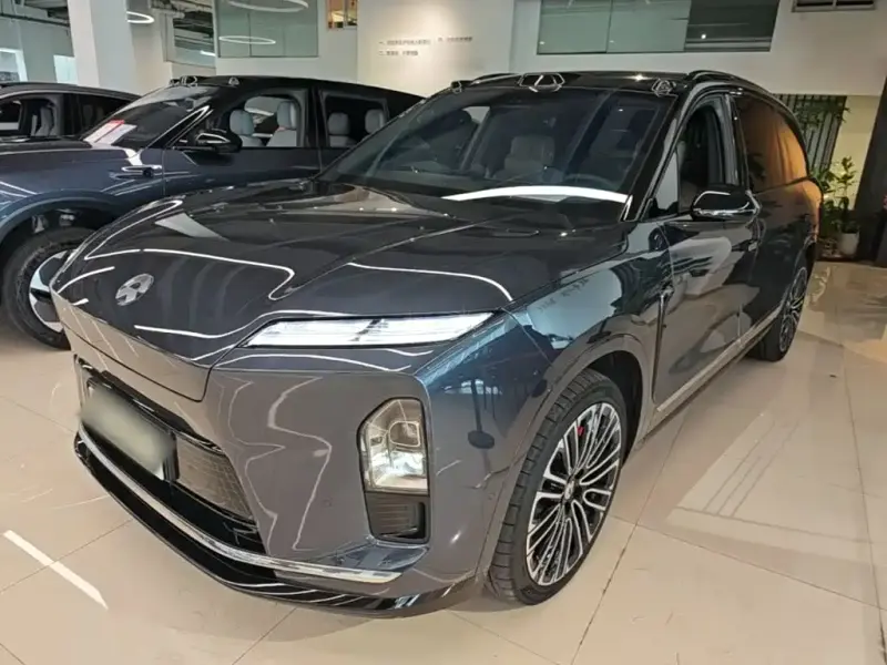 NIO ES8