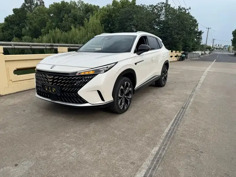 Roewe MG HS (RX5)
