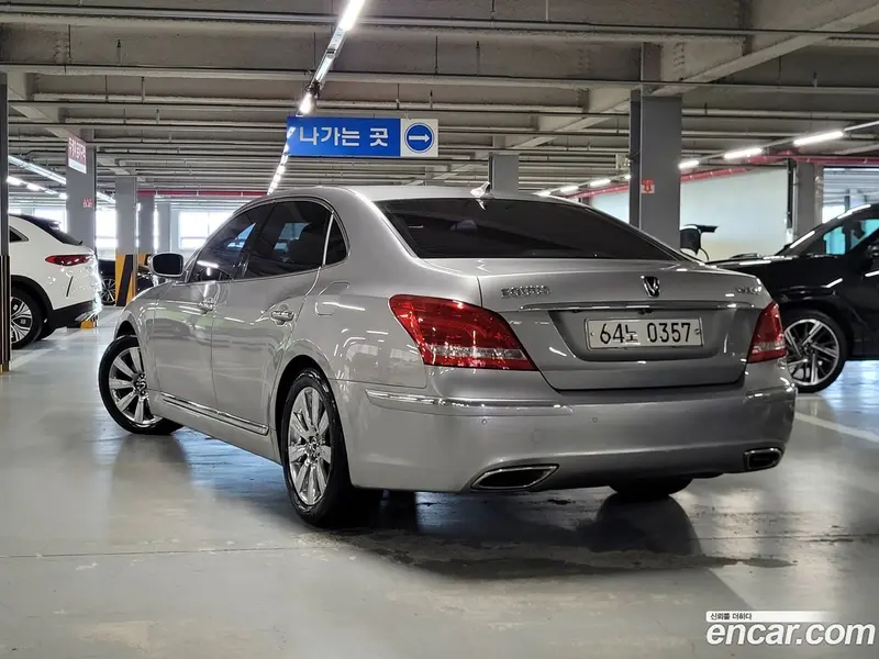 Hyundai Equus