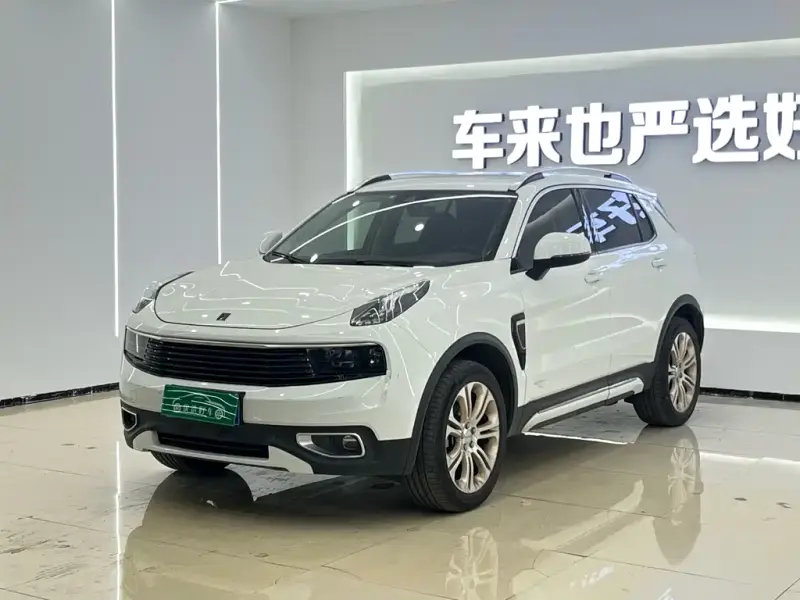 Lynk & Co 01