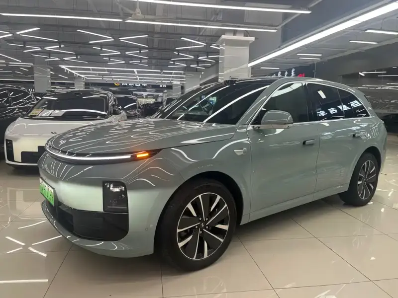 Li Auto L6