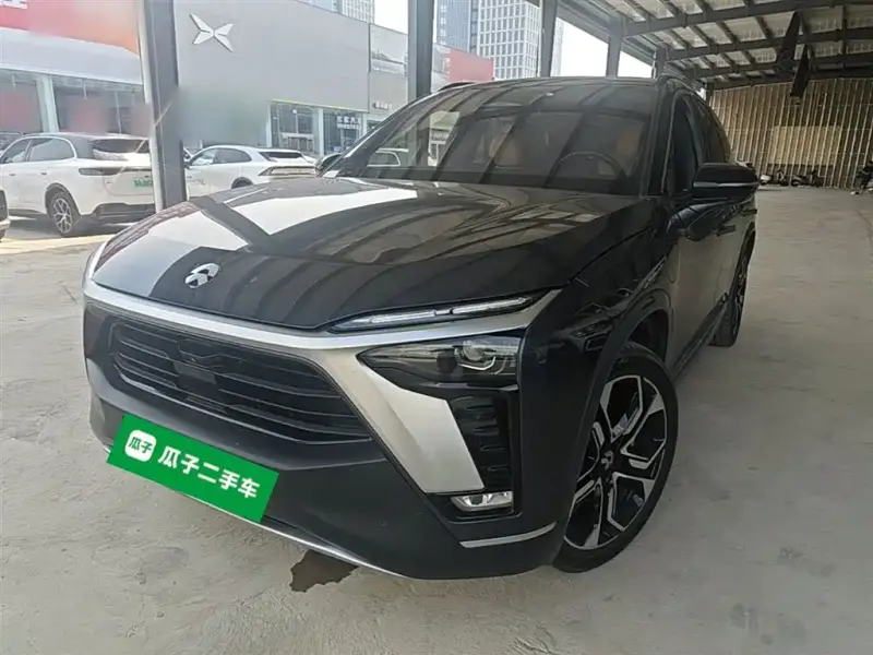 NIO ES8