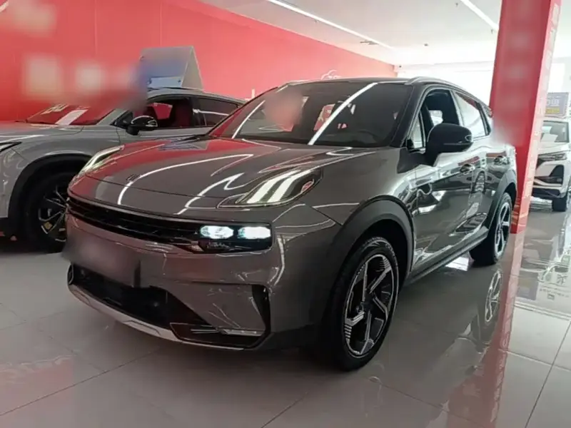 Lynk & Co 06