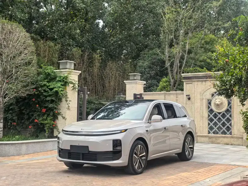 Li Auto L6