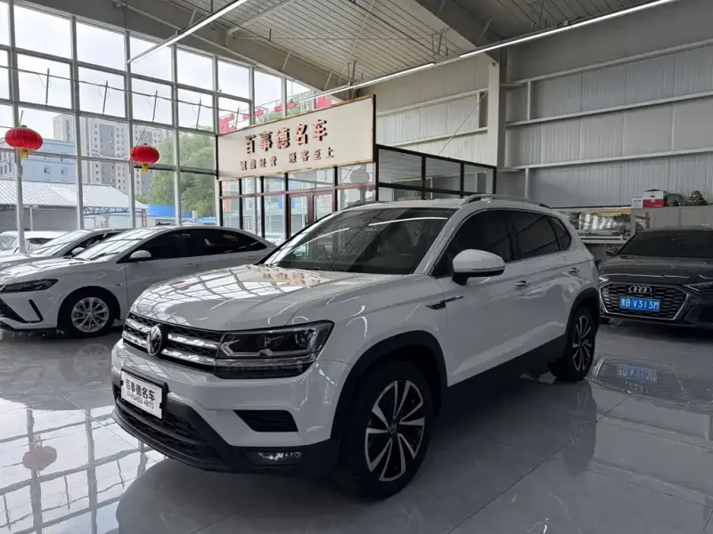 Volkswagen Tharu