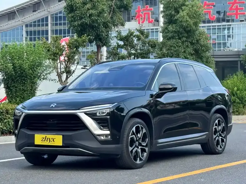 NIO ES8