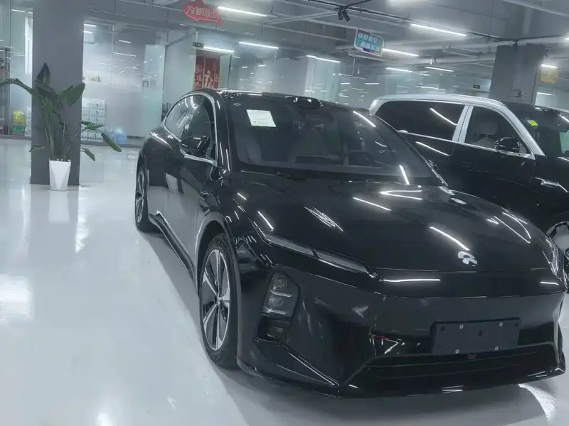 NIO ET5