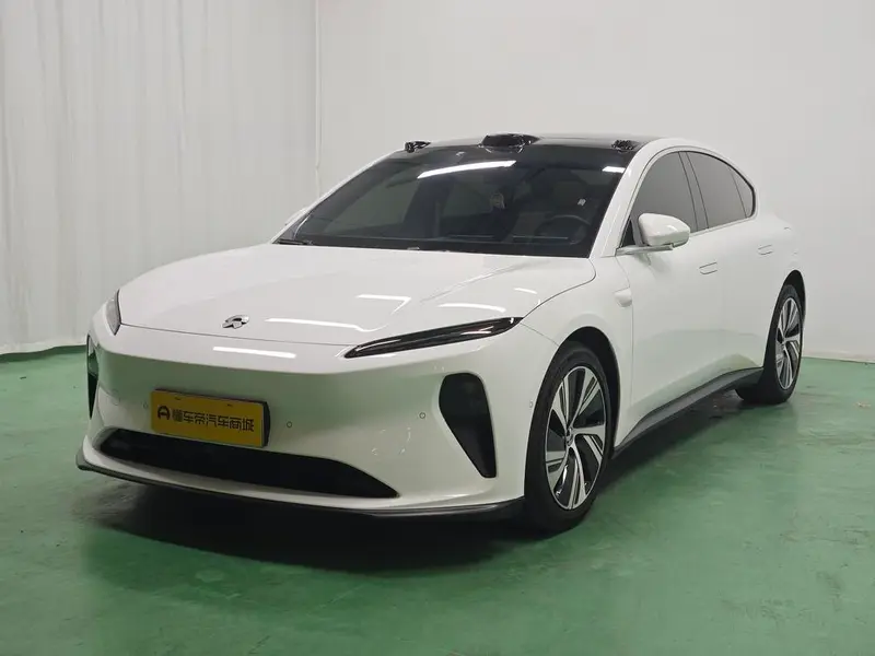 NIO ET5