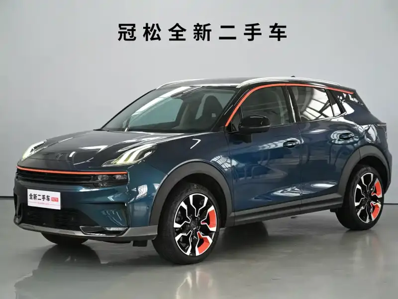 Lynk & Co 06